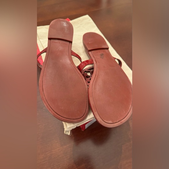 Tory Burch Miller Red Patent 8.5 - Picture 3 of 3